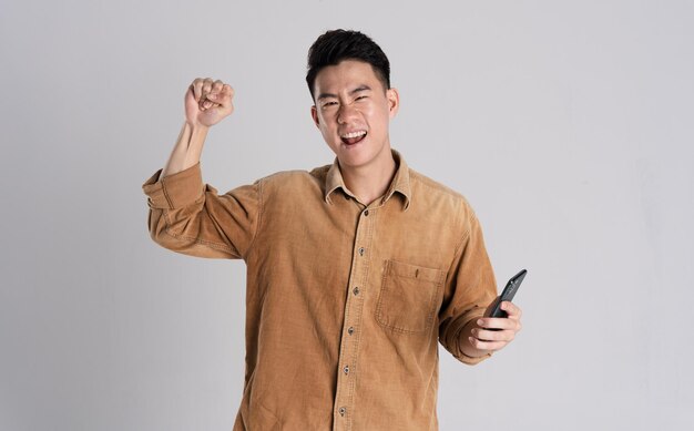 深入解析昨天彩票开奖号码：如何选择可靠的彩票品牌与中奖策略